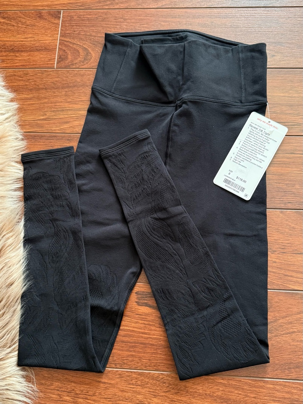 Lululemon Reveal Tight *Lattice Paisley 28"
Black
Size 6
#activewear #yoga